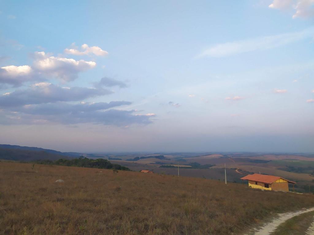  Sítio São Miguel - Carrancas - MG - Chalé Girassol