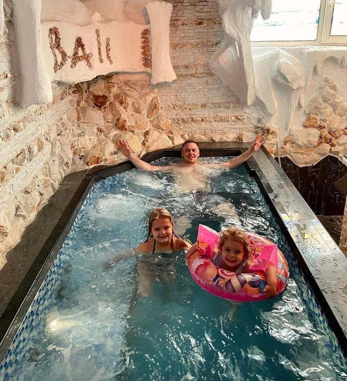 Děti v ubytování Bali Colosseum Hotel