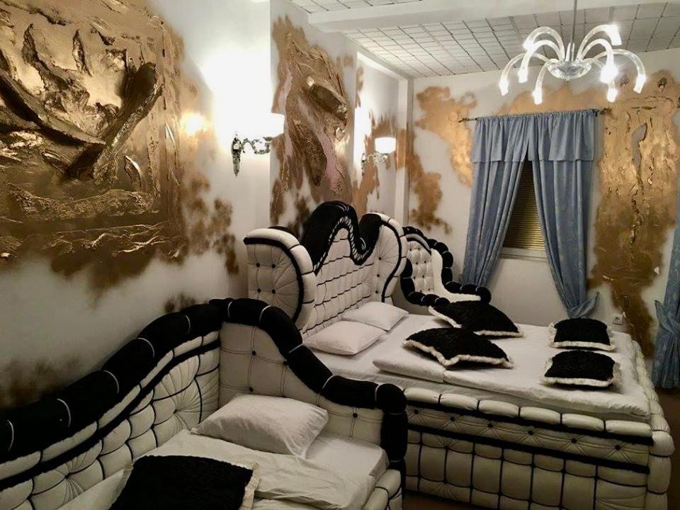 Bali Colosseum Hotel - Resim 29