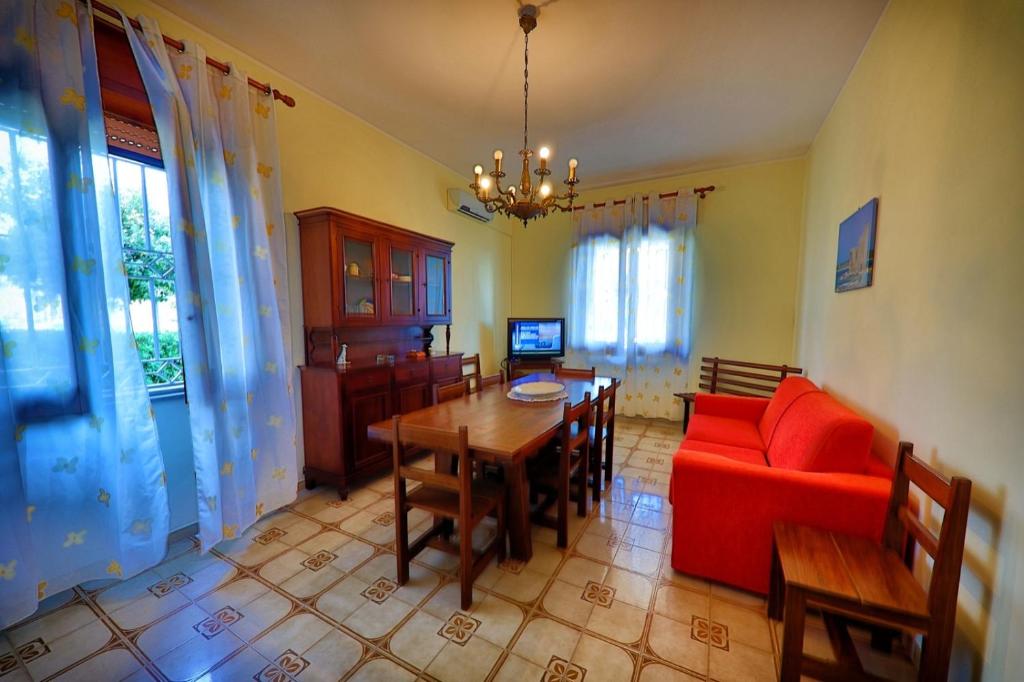 TV a/nebo společenská místnost v ubytování Villa Marzia & Villa Carmela