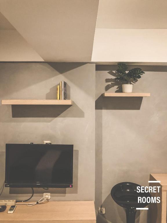 The Jarrdin Apartement by Secret Rooms - One-Bedroom Apartment