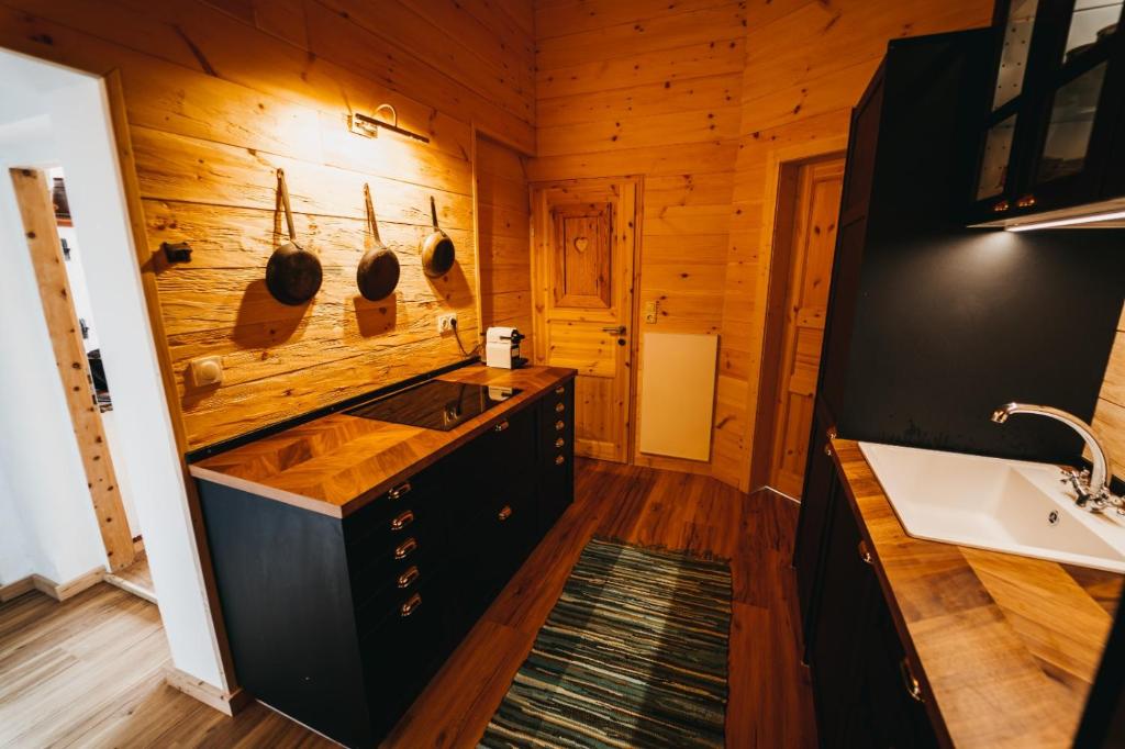Kuchyň nebo kuchyňský kout v ubytování Stodingerhütte