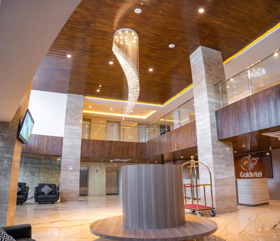 TV a/nebo společenská místnost v ubytování Goldvitel Hotel Surabaya