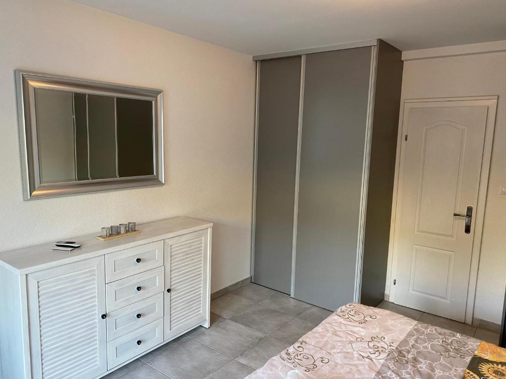 Bay View Apartments - 17