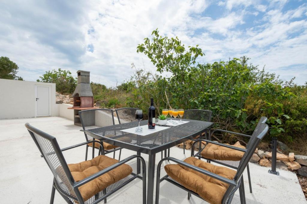 Balkón nebo terasa v ubytování Holiday Home Drvenik