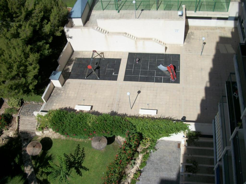 Apartamento Costa, soleado, amplia piscina y jardines, y a la ...