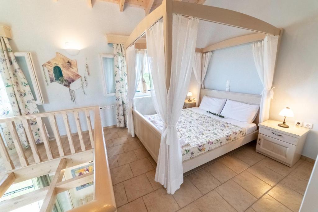 Llit o llits en una habitació de Aroggia Farm