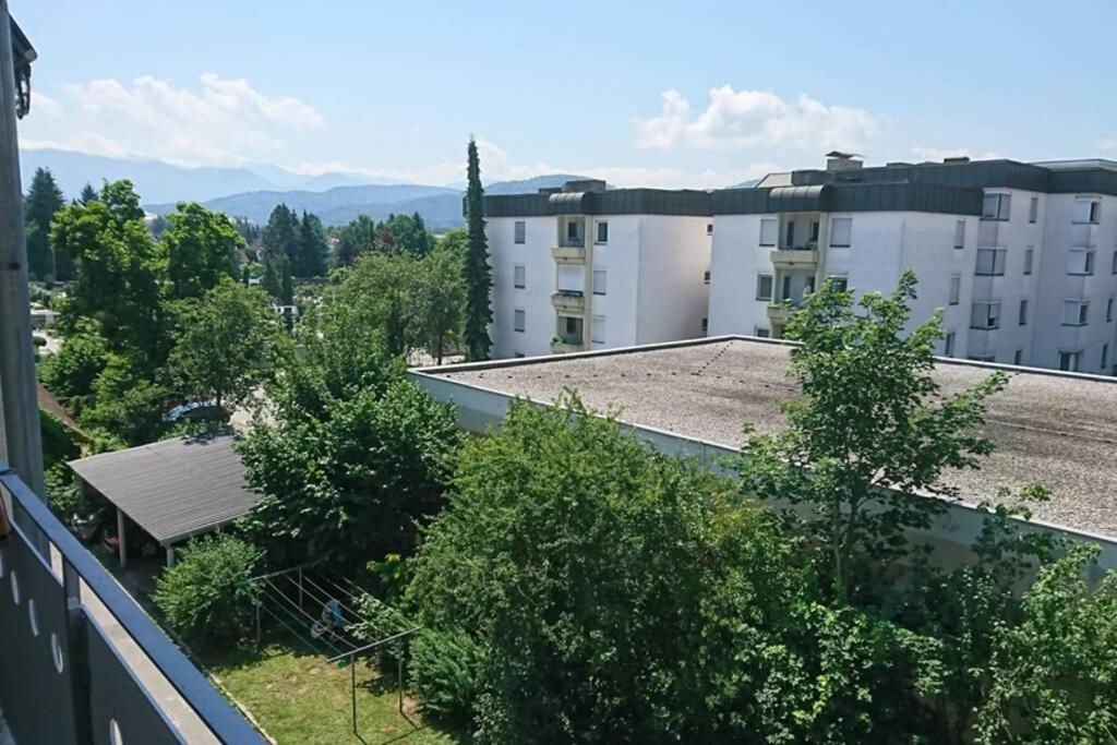 Výhľad na hory alebo výhľad na hory priamo z apartmánu