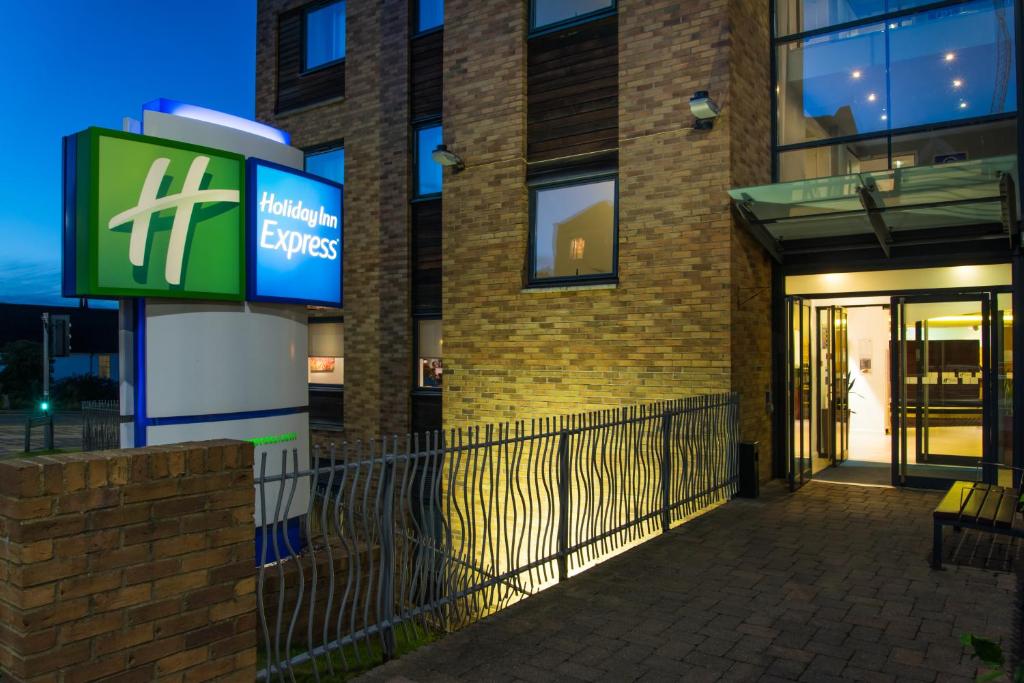 Holiday Inn Express Hemel Hempstead by IHG, Hemel Hempstead (updated