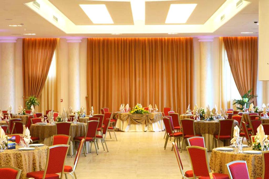 Restaurace v ubytování Jonico Hotel