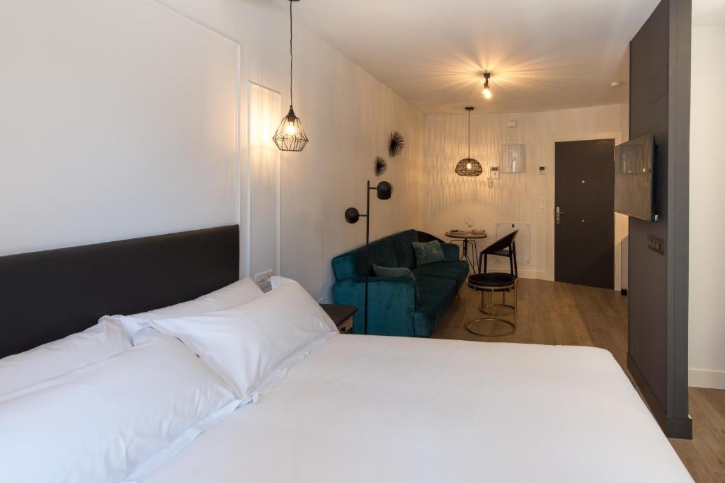 Santa Catalina Suites Gijón - 16