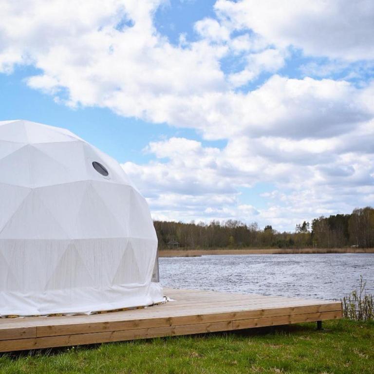 Příroda nedaleko luxury tent