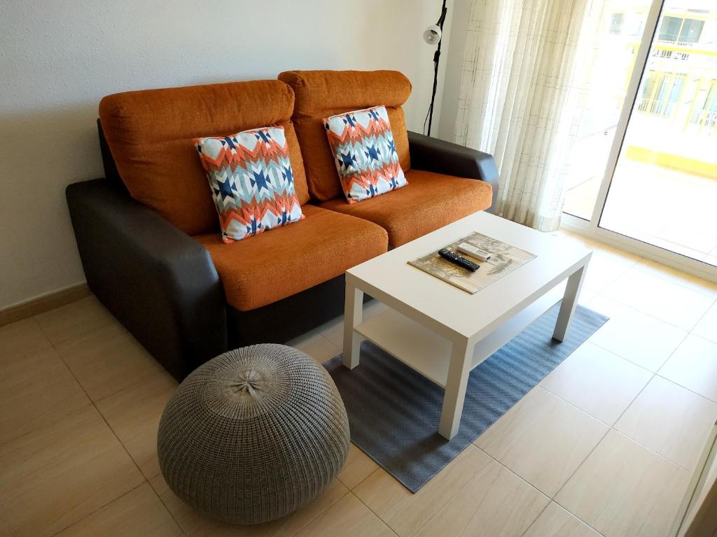 Posezení v ubytování Modern Apartment in Salou with Shared Pool