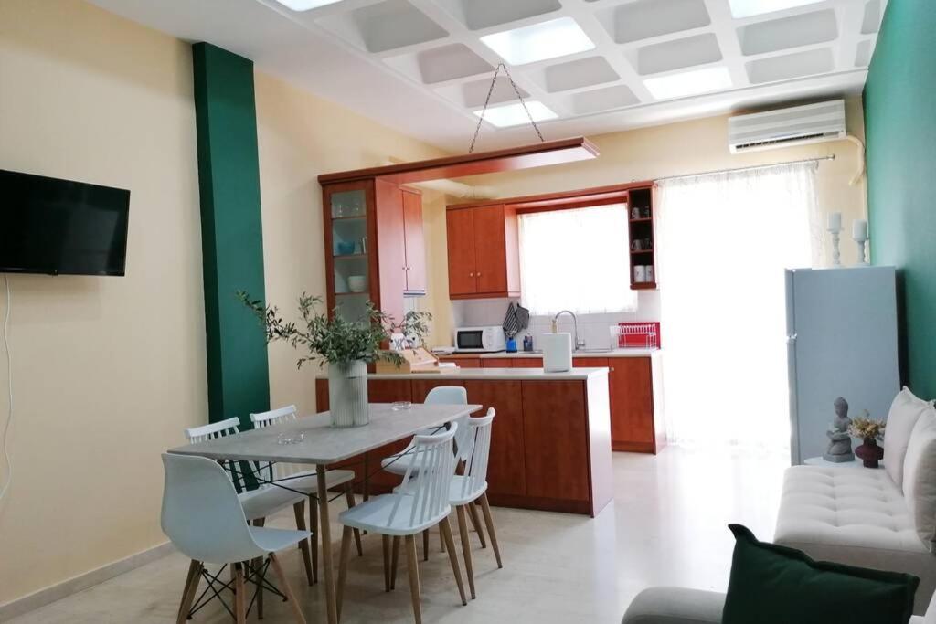 Kuchyňa alebo kuchynka v ubytovaní Olive house - Gargalianoi