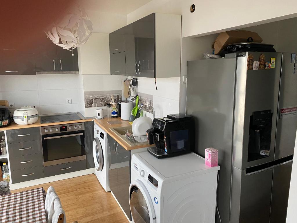 Kuchyň nebo kuchyňský kout v ubytování Razgrad home