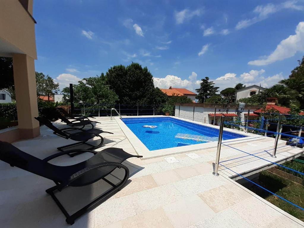 Πισίνα στο ή κοντά στο Apartment Hana with a private Pool