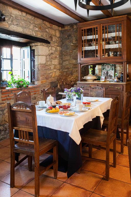 La Casona de Tresgrandas - Triple Chambre (2 Adultes + 1 Enfant)