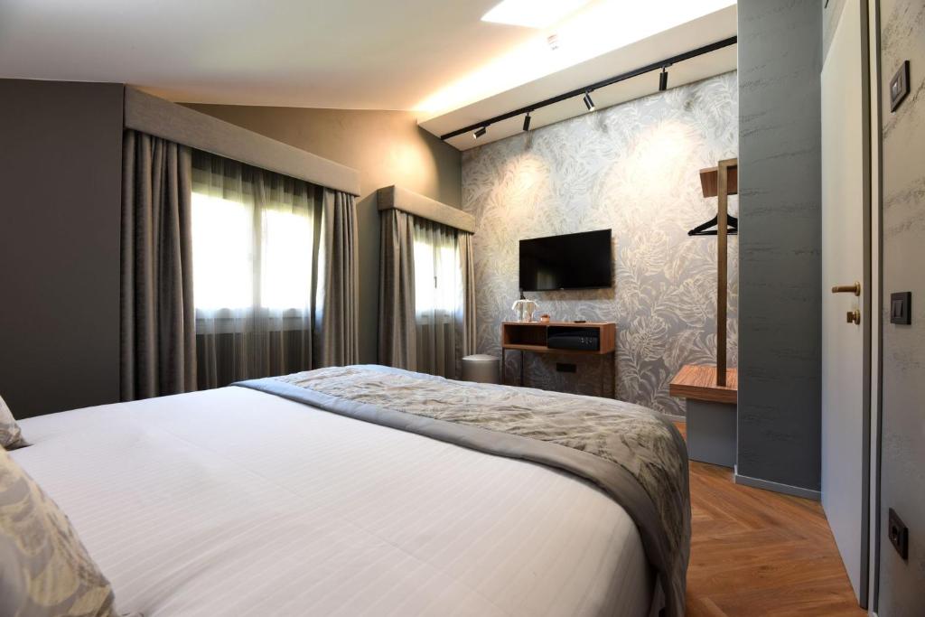 Rosa Salva Hotel - Two-Bedroom Apartment