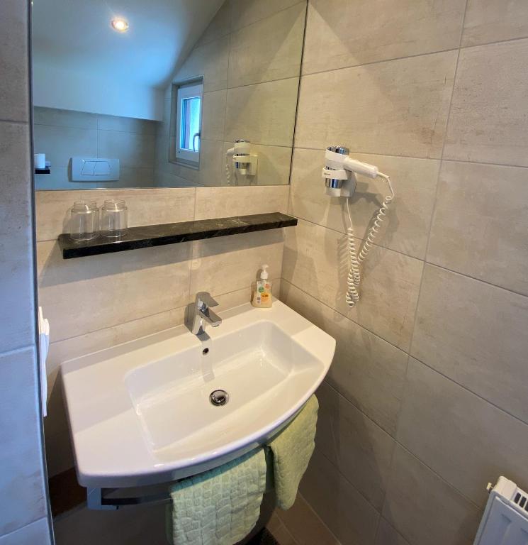 Koupelna v ubytování Haus Talblick