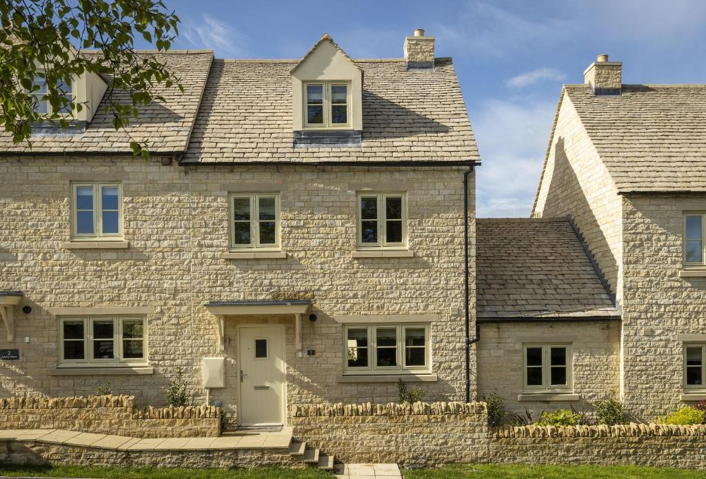 Agatha Bear Cottage