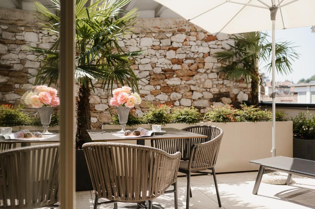 Reštaurácia alebo iné gastronomické zariadenie v ubytovaní Ansitz am Eck by Hotel Pernhof