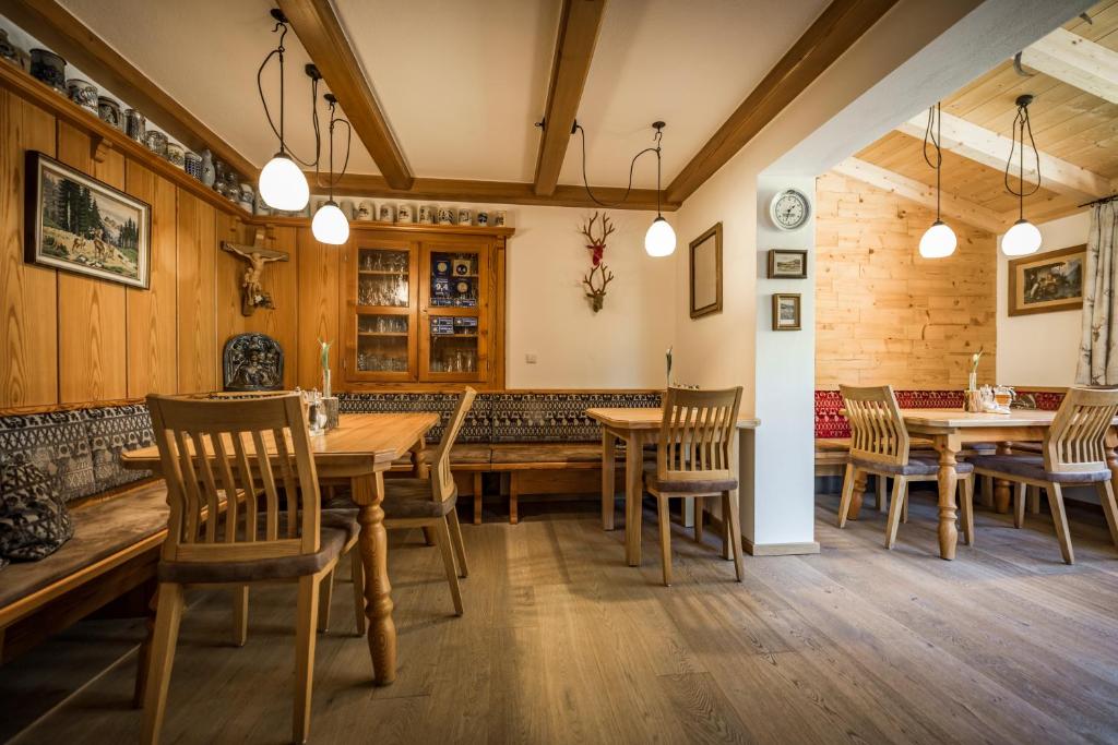 Veitingastaður eða matsölustaður á Pension Gimpl, Chiemgaukarte neu