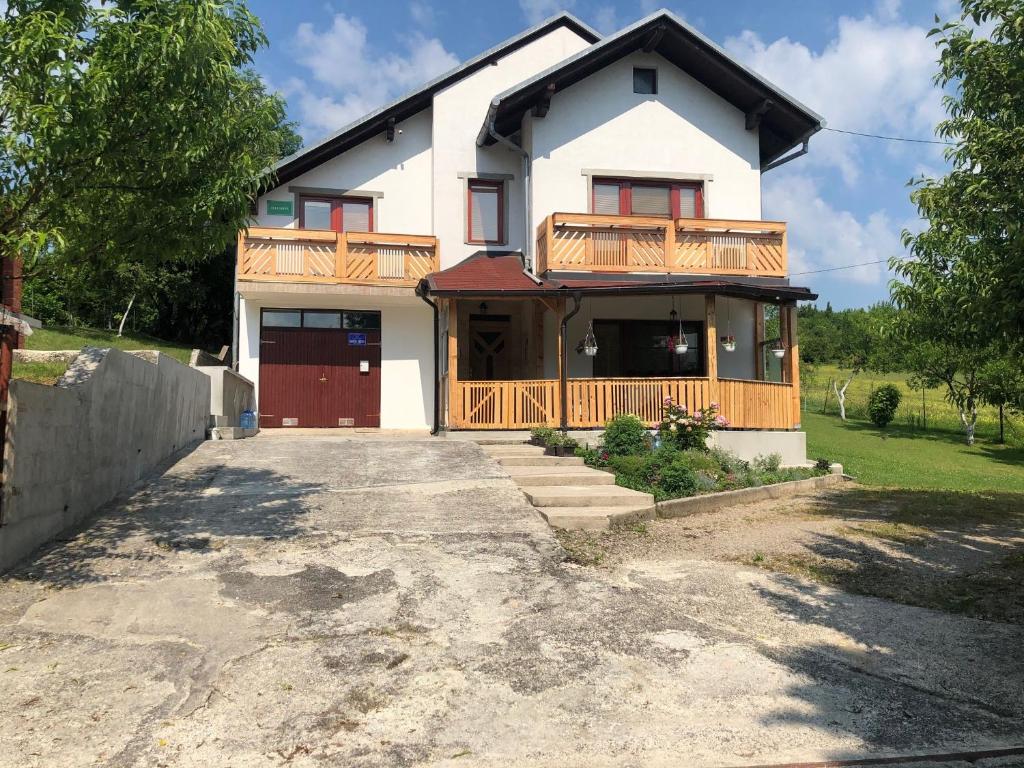 House Greda - Maison De Trois Chambres