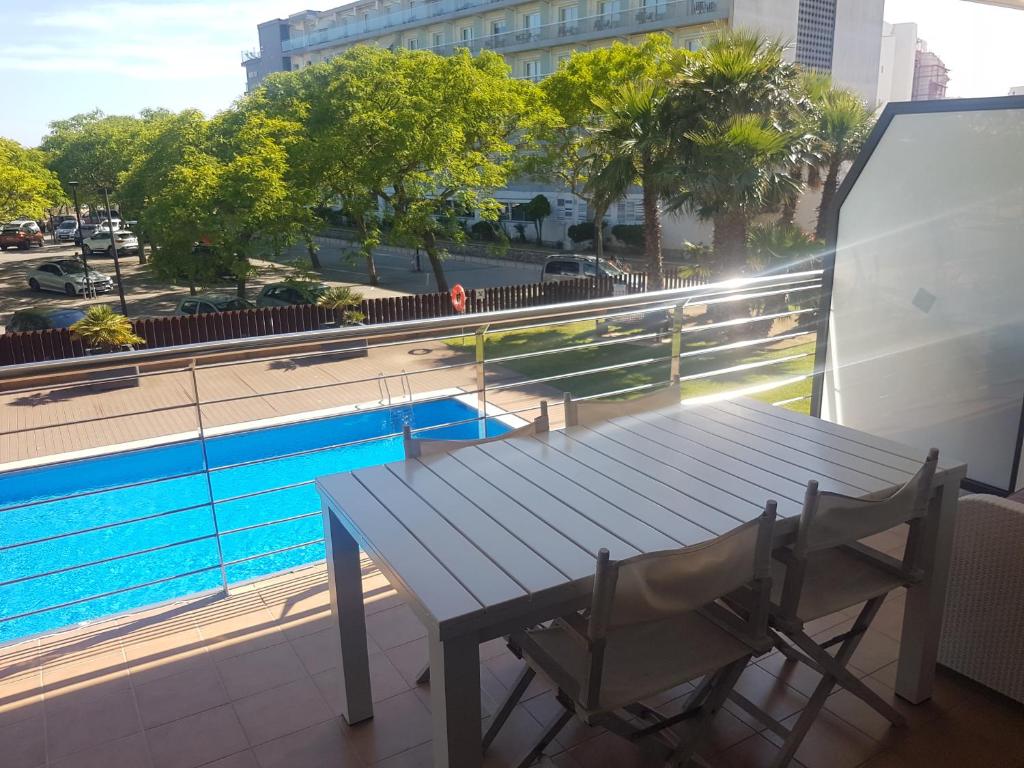 The swimming pool at or close to Beautiful apartment 75m2 with view at the beach, pool, parking