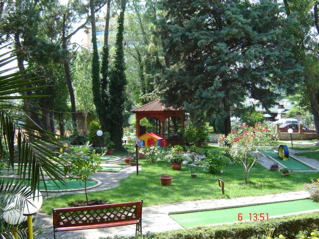 Oleander House and Tennis Club photo