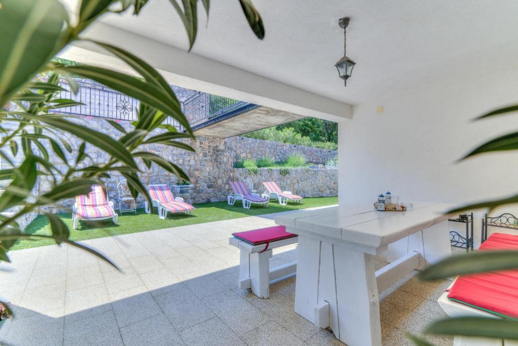 Zahrada ubytování Apartments Antic