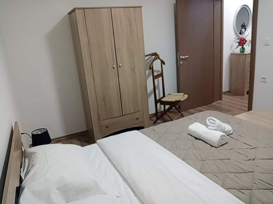 Dany Apartments - Studio De Famille