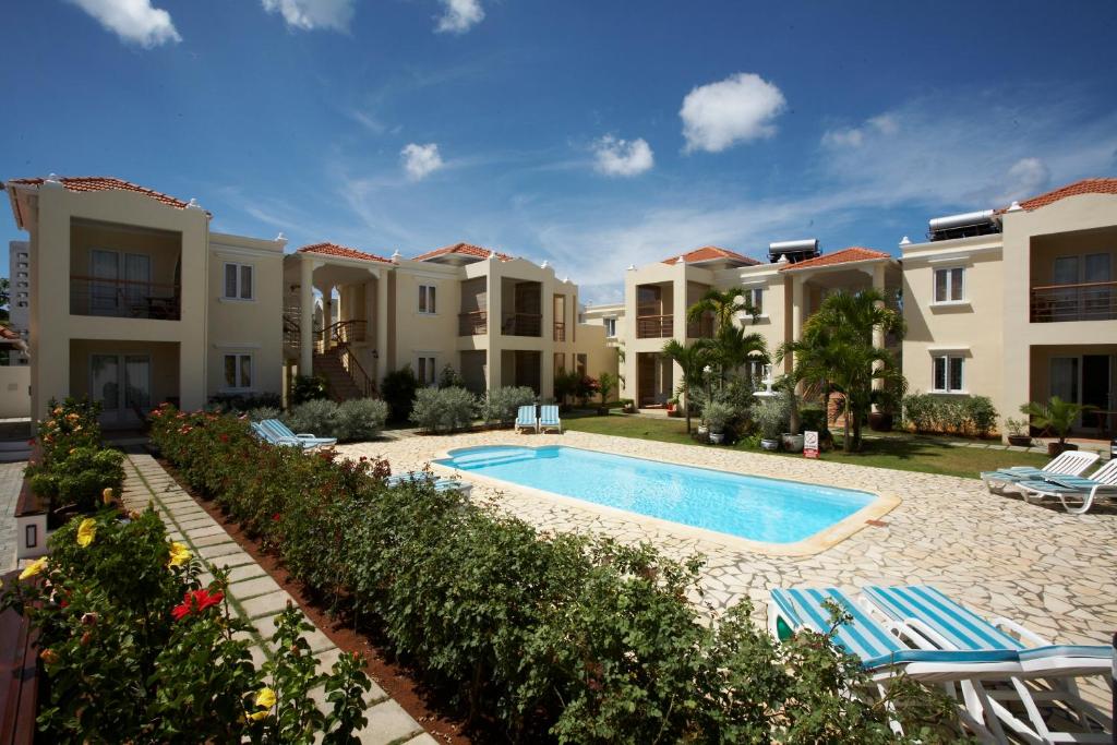 Bazén v ubytování La Pointe Villas nebo v jeho okolí