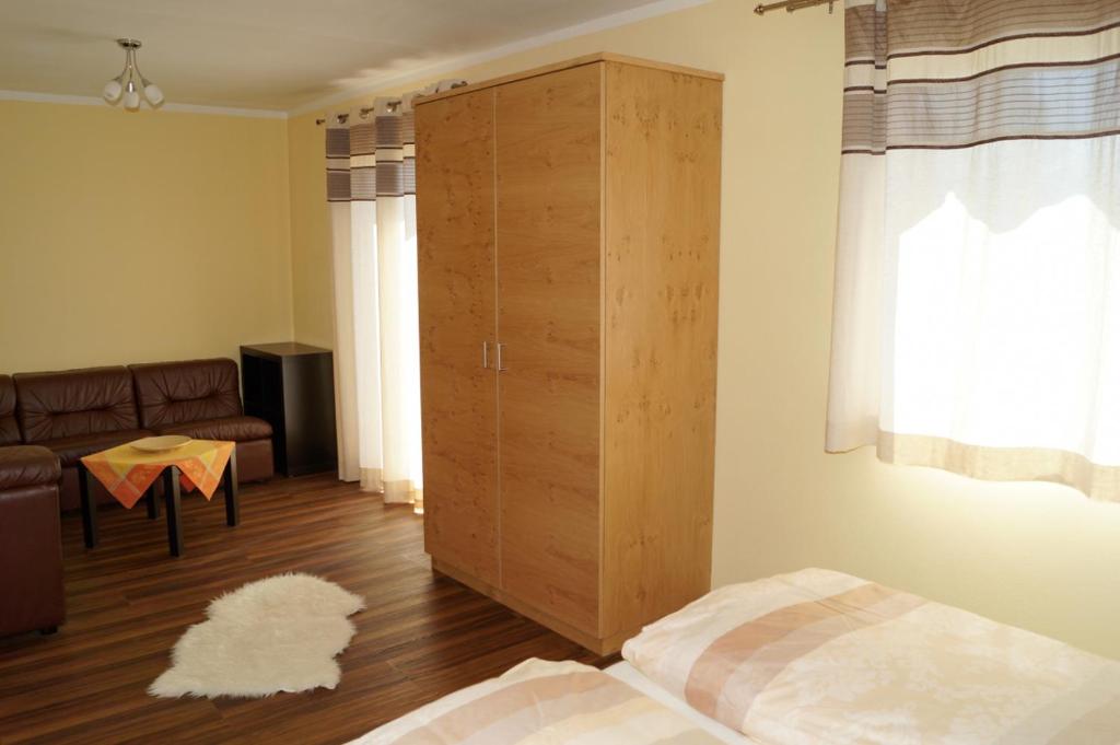 A bed or beds in a room at Ferienhaus Hochfelner