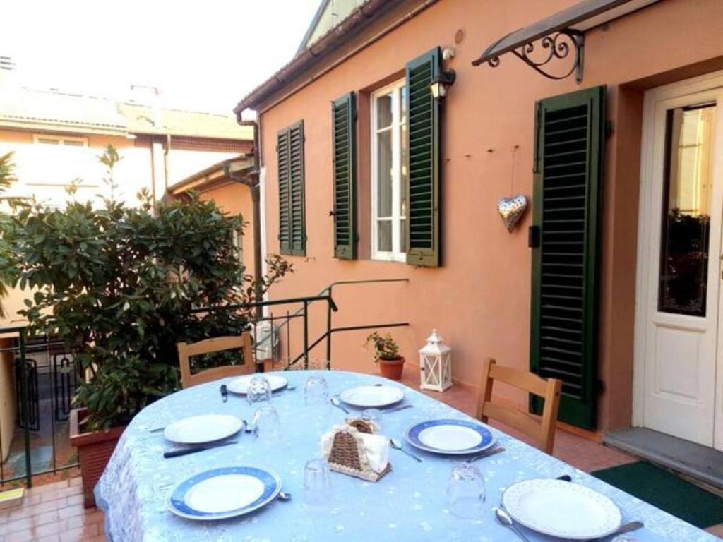 Balkón alebo terasa v ubytovaní LA CASINA DEL NONNO GINO, TRANQUILLO CON TERRAZZA ESClUSIVA