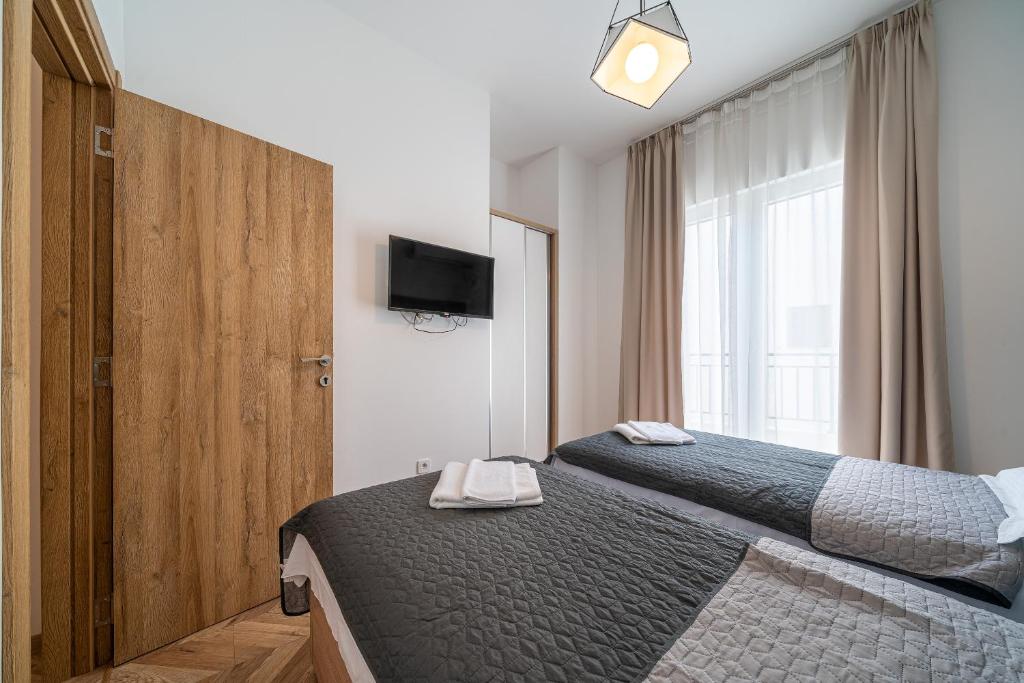 Sun and Sea Apartments - 19