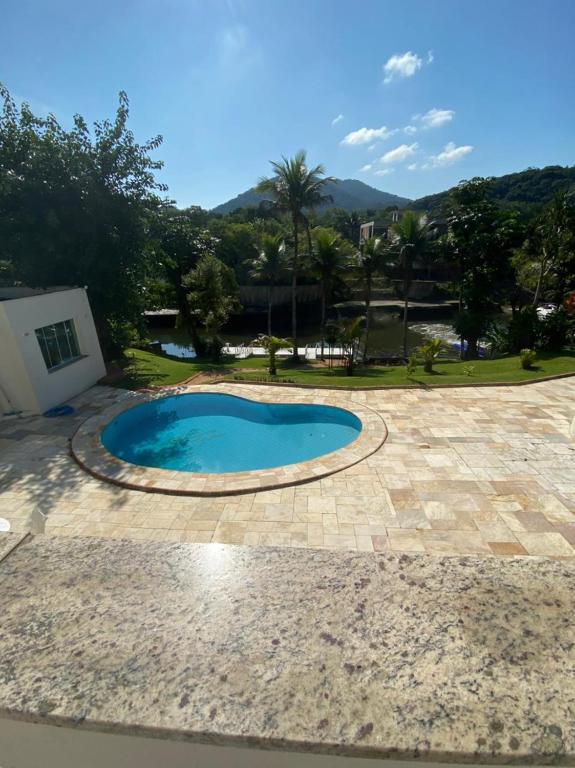  Casa no Condominio Marina Guarujá