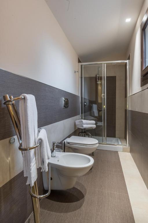 Koupelna v ubytování Hotel Vittorio Veneto