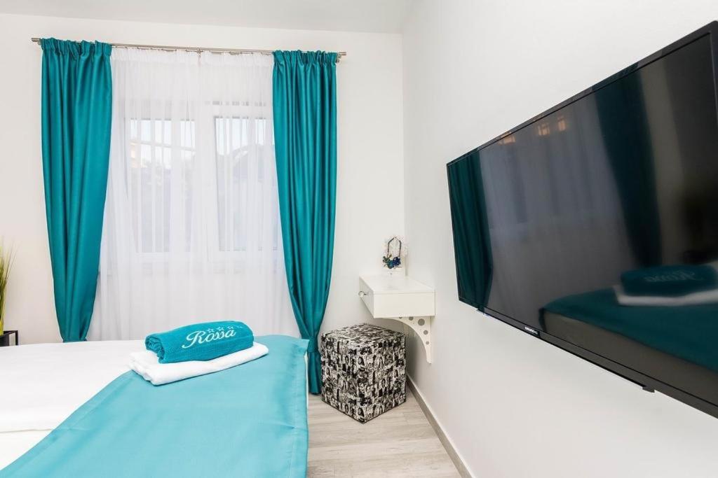 Posteľ alebo postele v izbe v ubytovaní Holiday Home in Ždrelac with Seaview, Terrace, Air condition, WIFI (4652-1)
