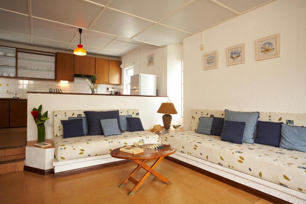 Kuchyň nebo kuchyňský kout v ubytování La Pointe Villas