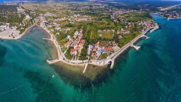 Zdjęcie z galerii obiektu Apartment in Zaton (Zadar) with sea view, terrace, air conditioning, Wi-Fi (4814-2) w mieście Zaton
