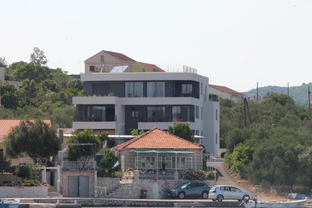 Budova, kde se apartmán nachází
