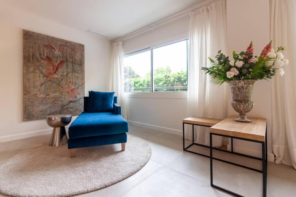 Posedenie v ubytovaní Miramar Luxury 3 bedroom FreshApartments