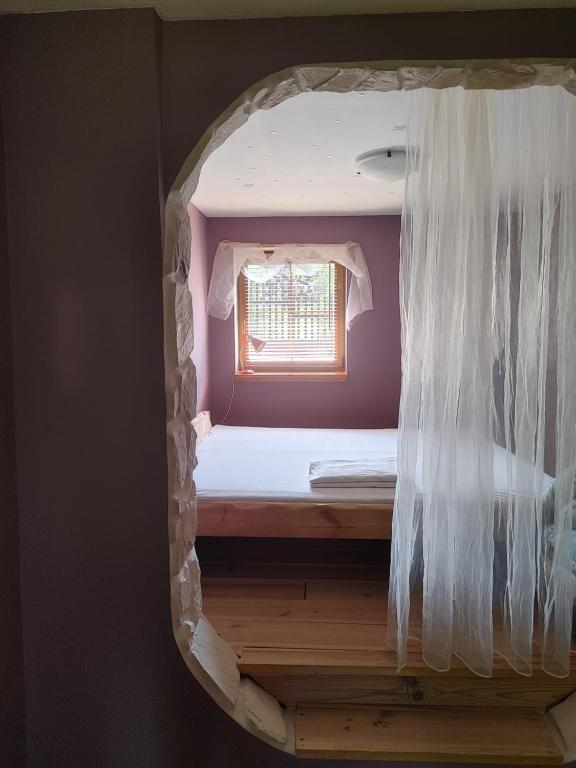 Postel nebo postele na pokoji v ubytování West Bohemian Home, Krajkova 208