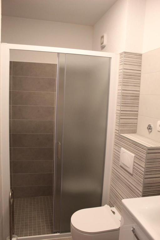 Łazienka w obiekcie Apartmani Manuela