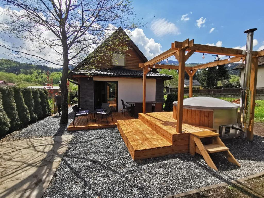 Tòa nhà nơi nhà nghỉ dưỡng tọa lạc