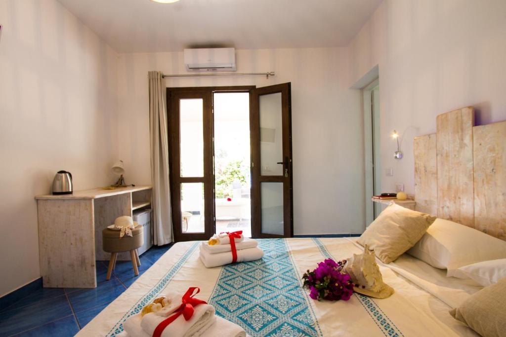 Suites Voce del Mare - Camera Doppia Con Vista In Montagna