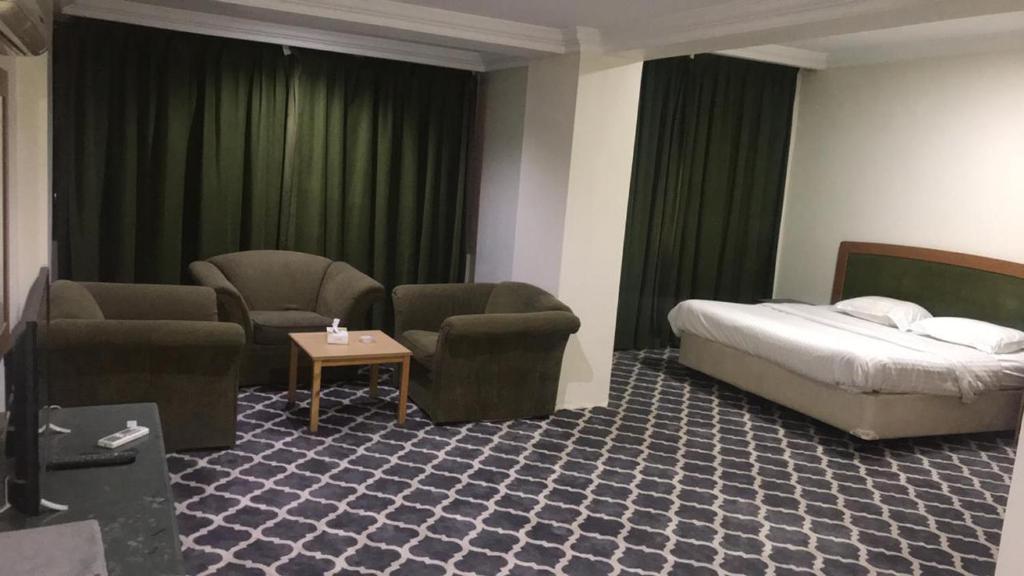 Al Aziziyah Hotel and suites - Family Studio