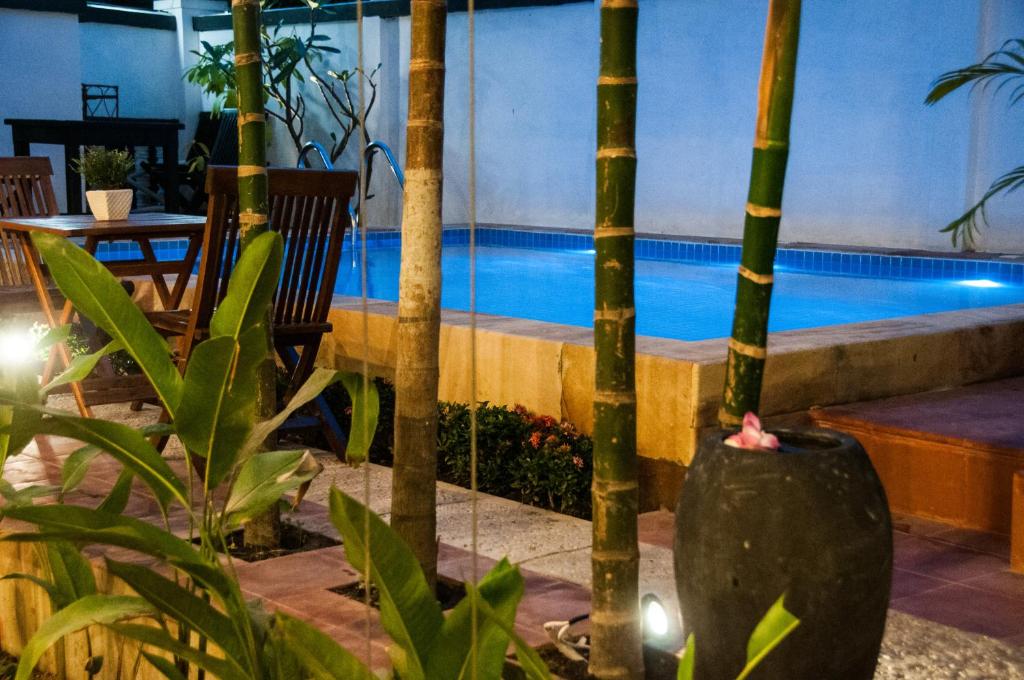 Bazén v ubytování Private Boutique Home with Pool, The Fin Inn nebo v jeho okolí