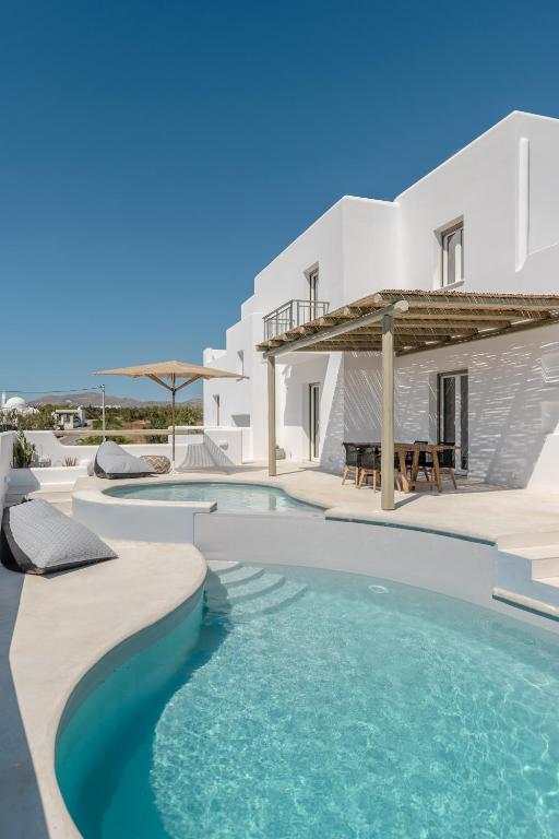 Bazén v ubytování Sea & Olives Suites Hotel and Villas nebo v jeho okolí