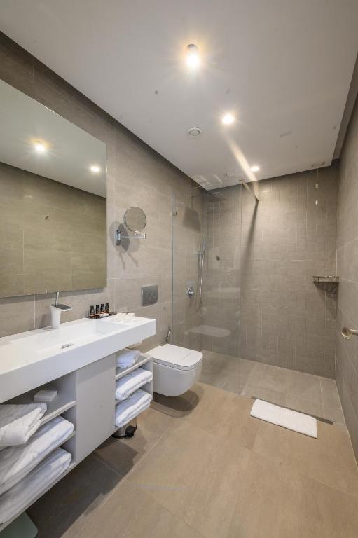 Koupelna v ubytování Miamar Luxury Hotel & Spa